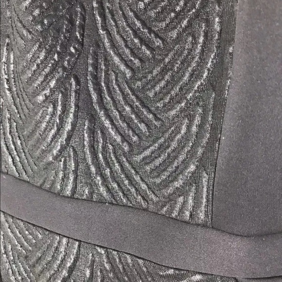 WAI MING BLACK  PANEL DRESS EMBOSSED Cable Size 6 - Picture 5 of 7